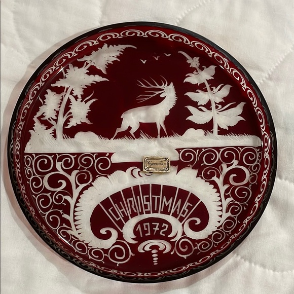 EGERMANN Ruby Red Cut to Clear Crystal Plate Christmas 1972 Stag - Picture 1 of 8